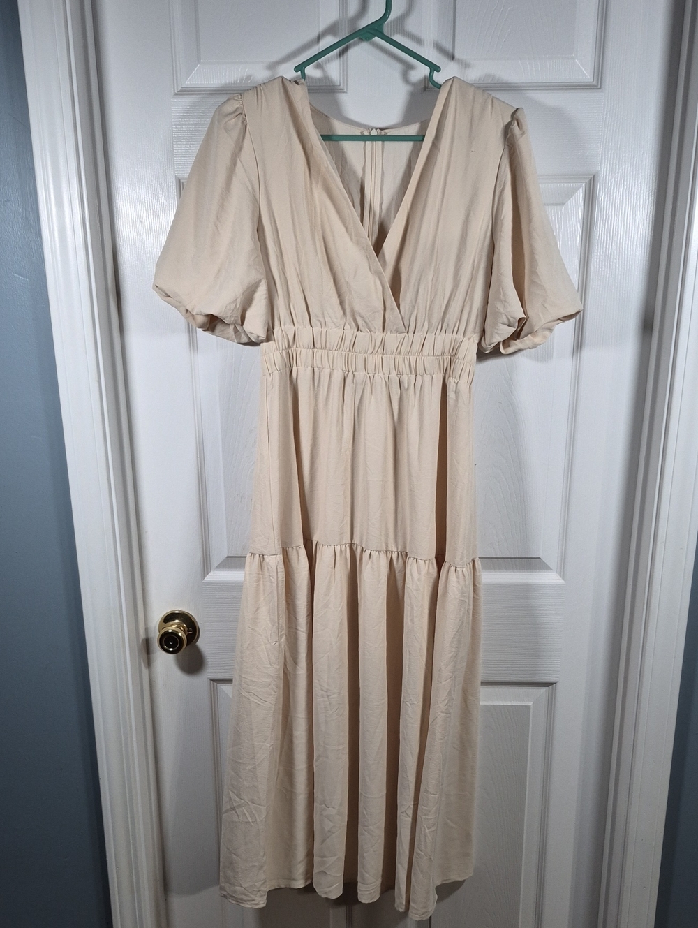 Source Unknown Cream V-Neck Tiered Midi Dress